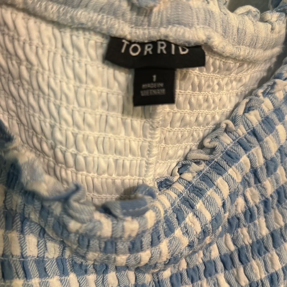 Torrid - Rayon Slub Smocked Bodice Long Sleeve Crop Blouse - Size 1 - Picture 4 of 6